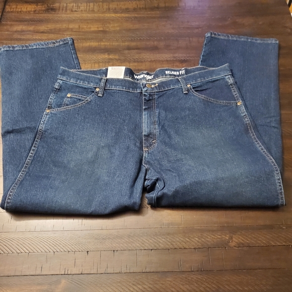 Wrangler Relaxed Straight Fit Flex Jean 32" inseam - Picture 5 of 10